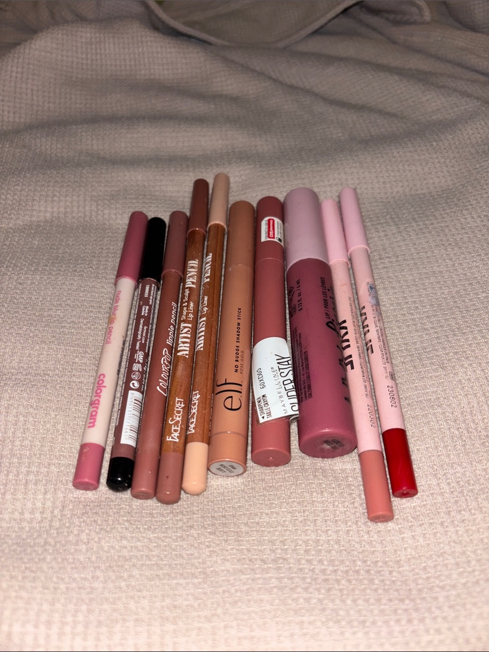 Lip Pencils used Bundle